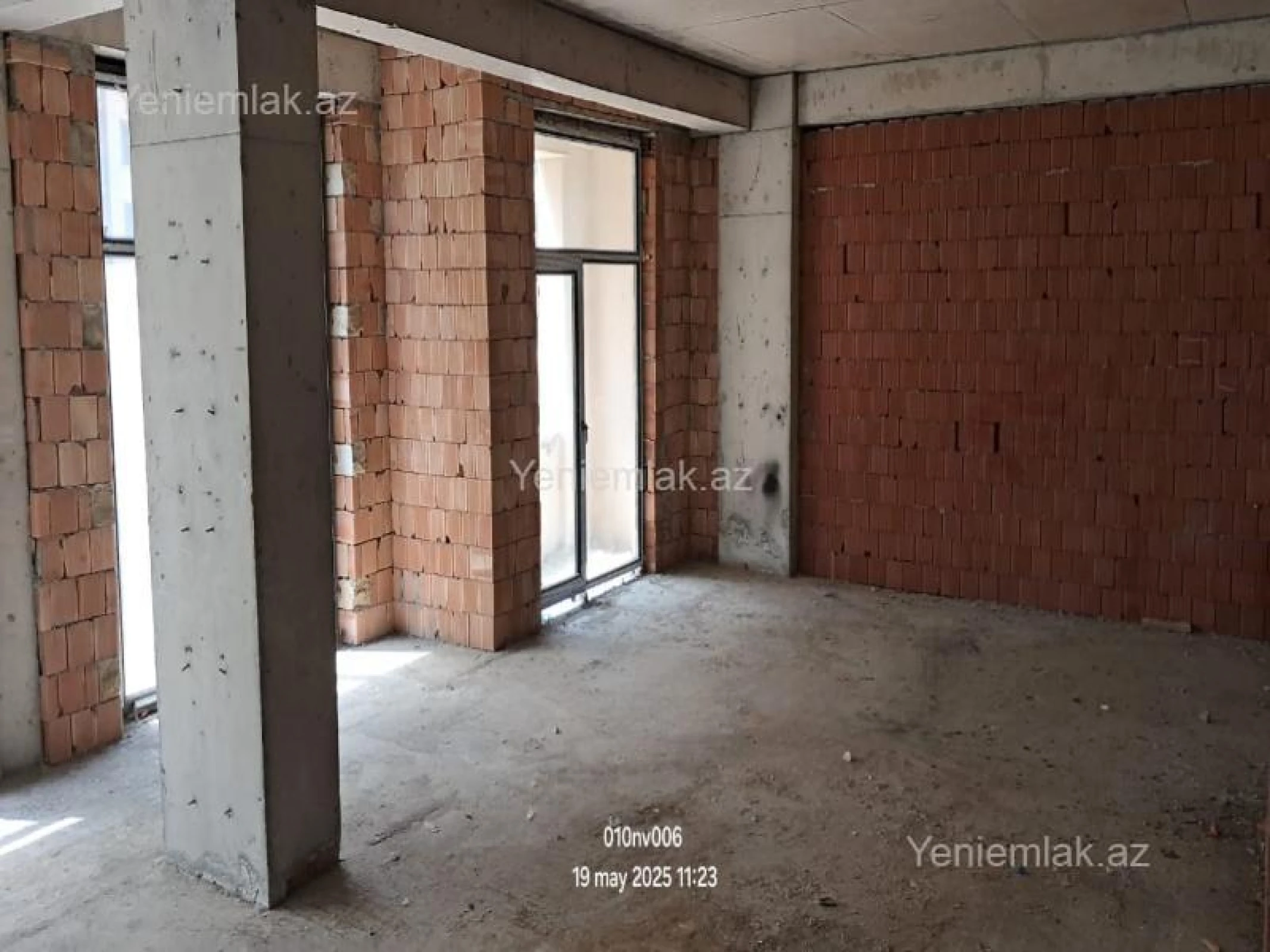 Satılır 4 otaqlı yeni tikili 195 m²