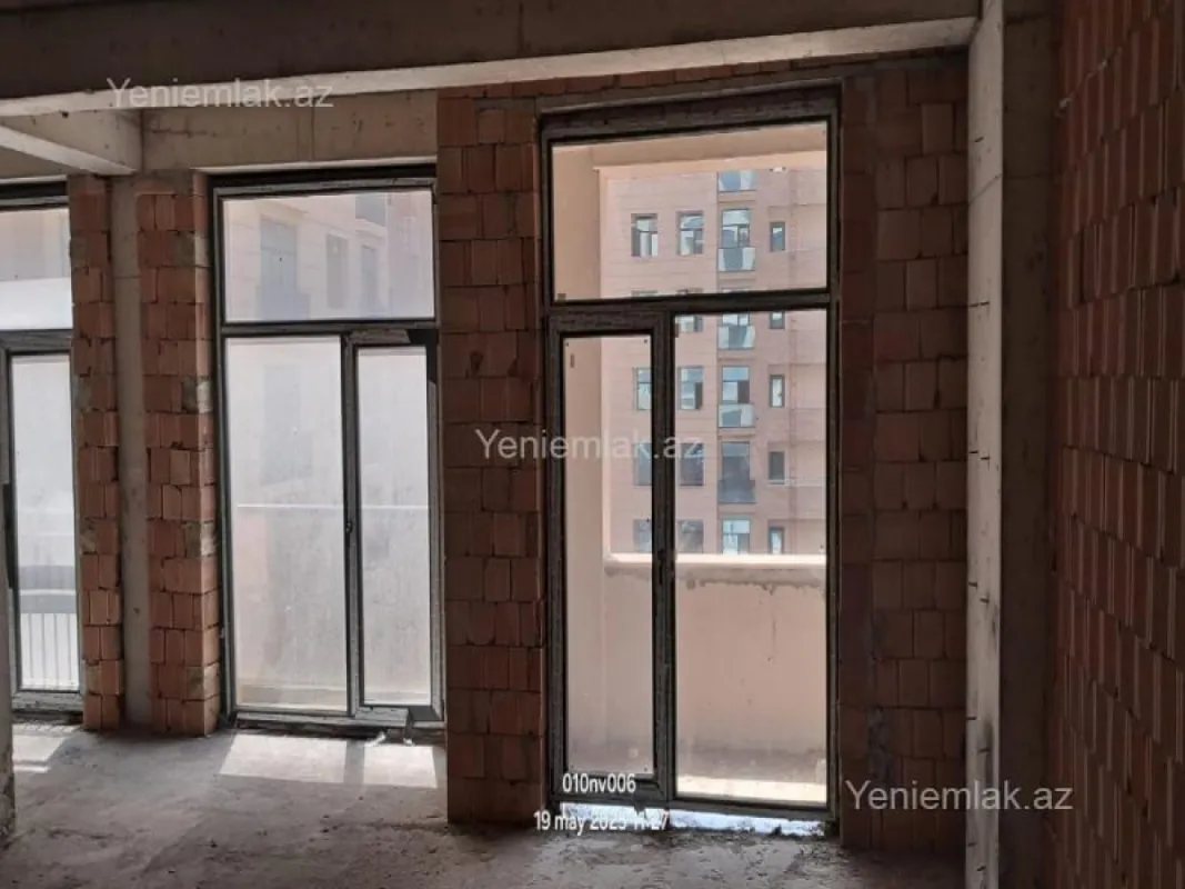 Satılır 4 otaqlı yeni tikili 195 m²