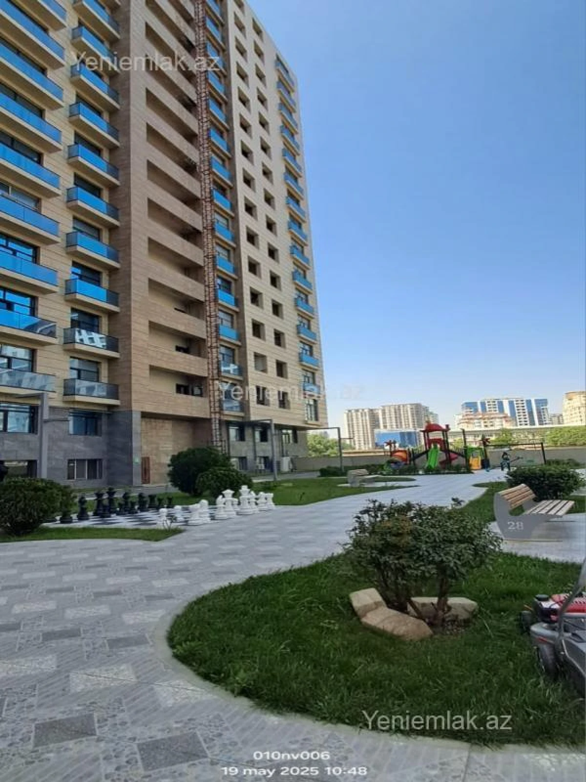 Satılır 4 otaqlı yeni tikili 195 m²