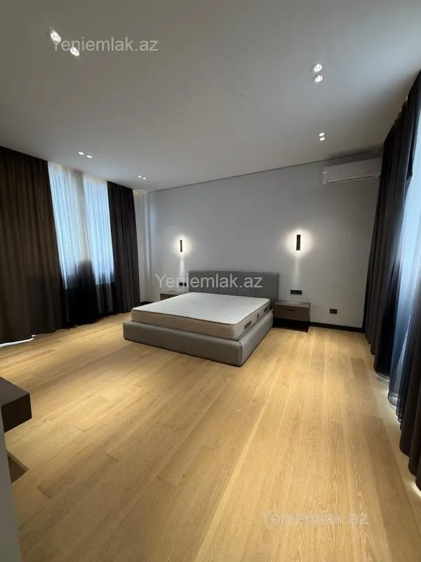 Satılır 4 otaqlı həyət evi 260 m²