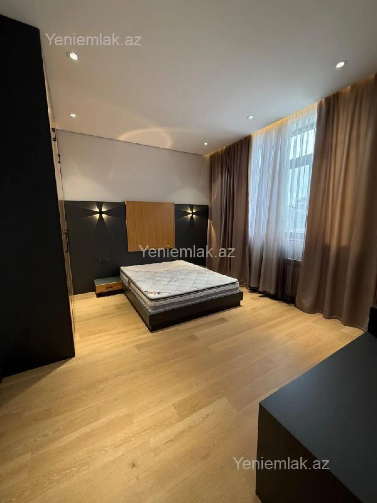 Satılır 4 otaqlı həyət evi 260 m²