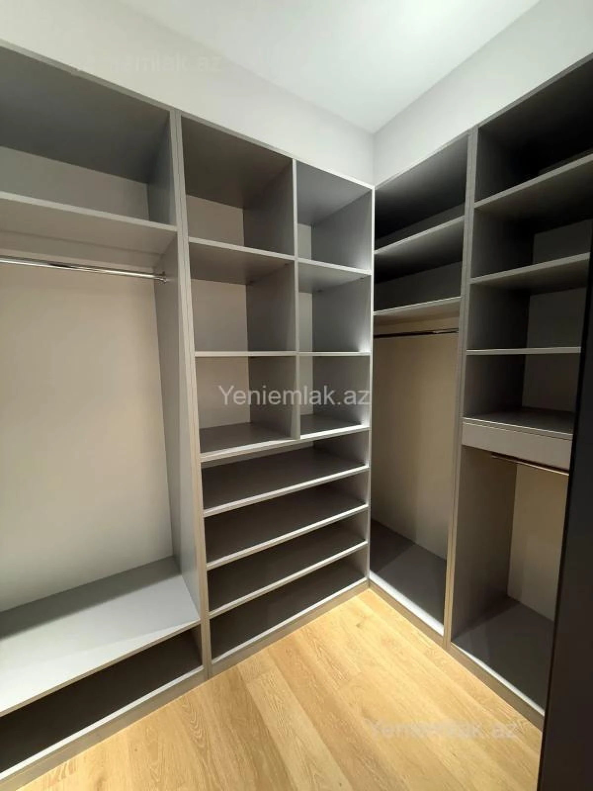 Satılır 4 otaqlı həyət evi 260 m²
