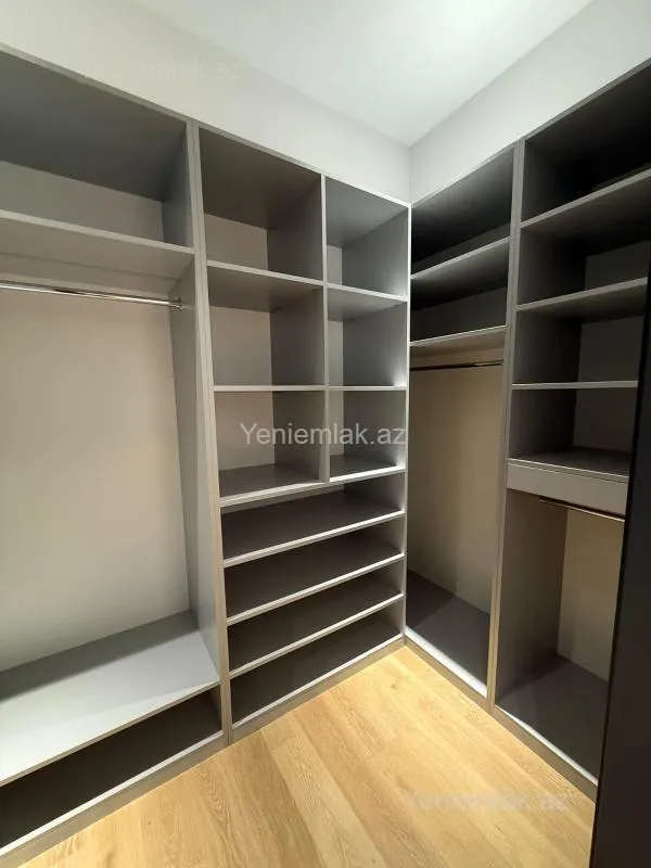 Satılır 4 otaqlı həyət evi 260 m²