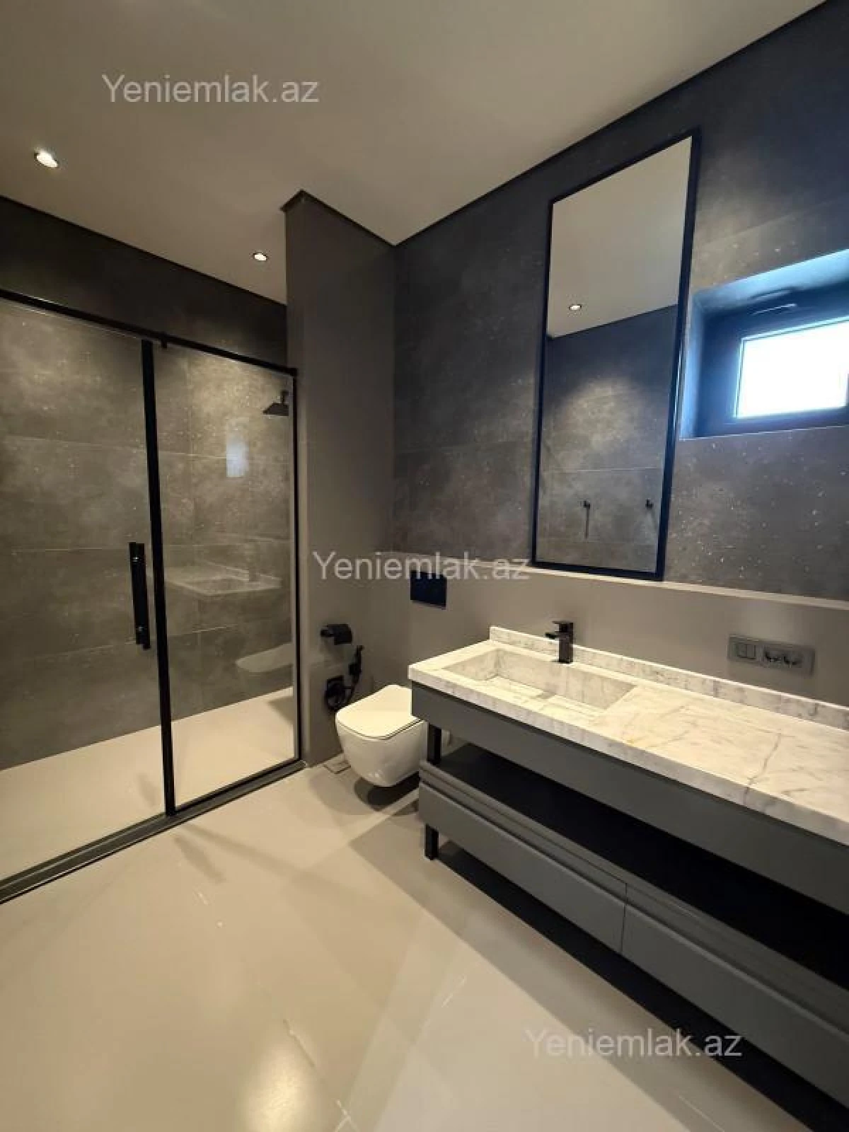 Satılır 4 otaqlı həyət evi 260 m²