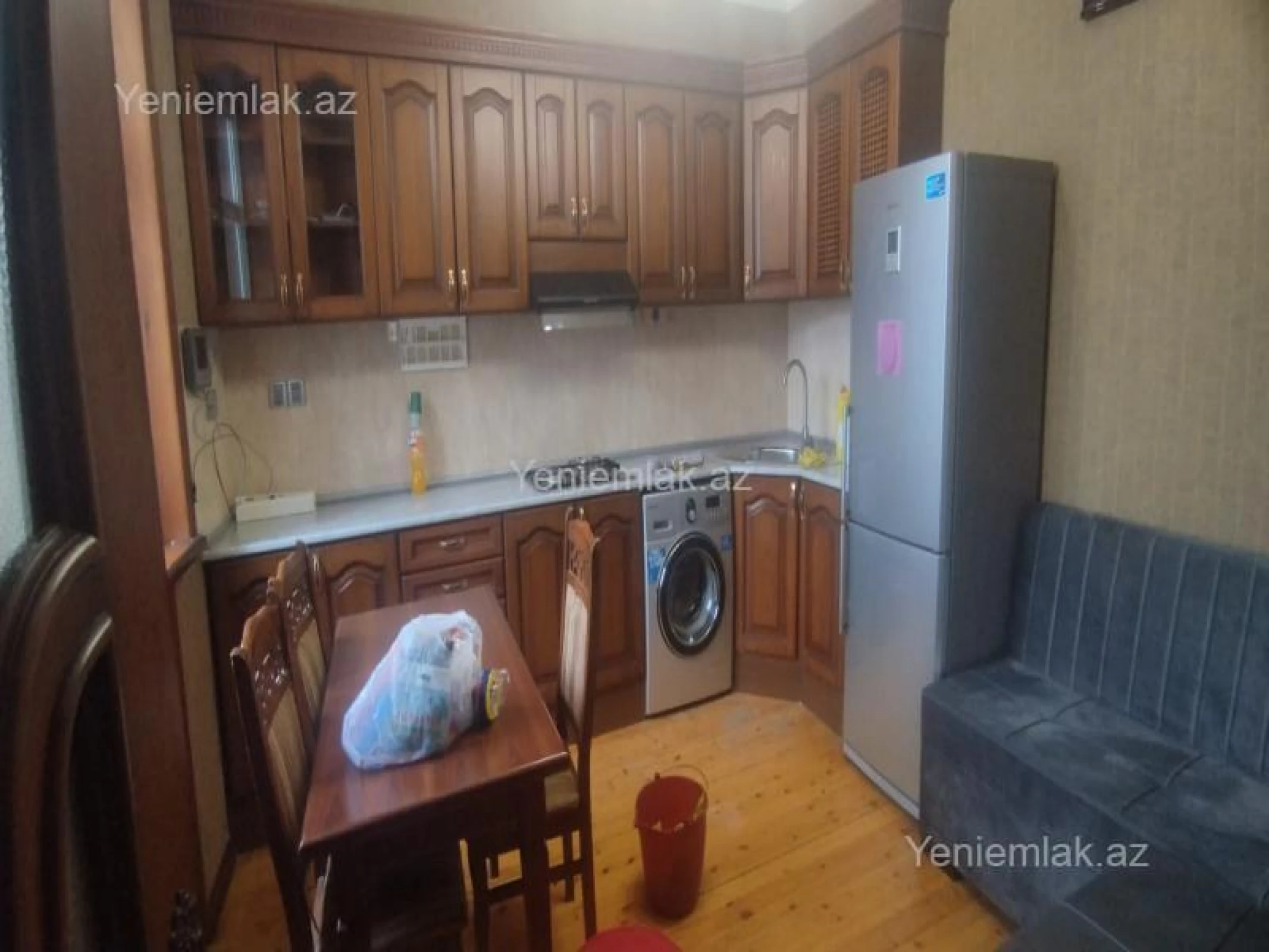 Satılır 5 otaqlı həyət evi 220 m²