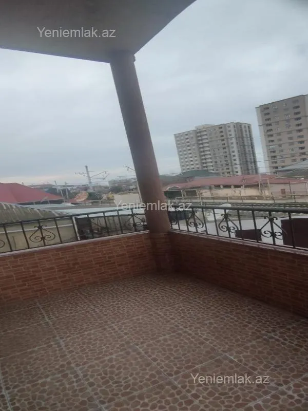 Satılır 5 otaqlı həyət evi 220 m²