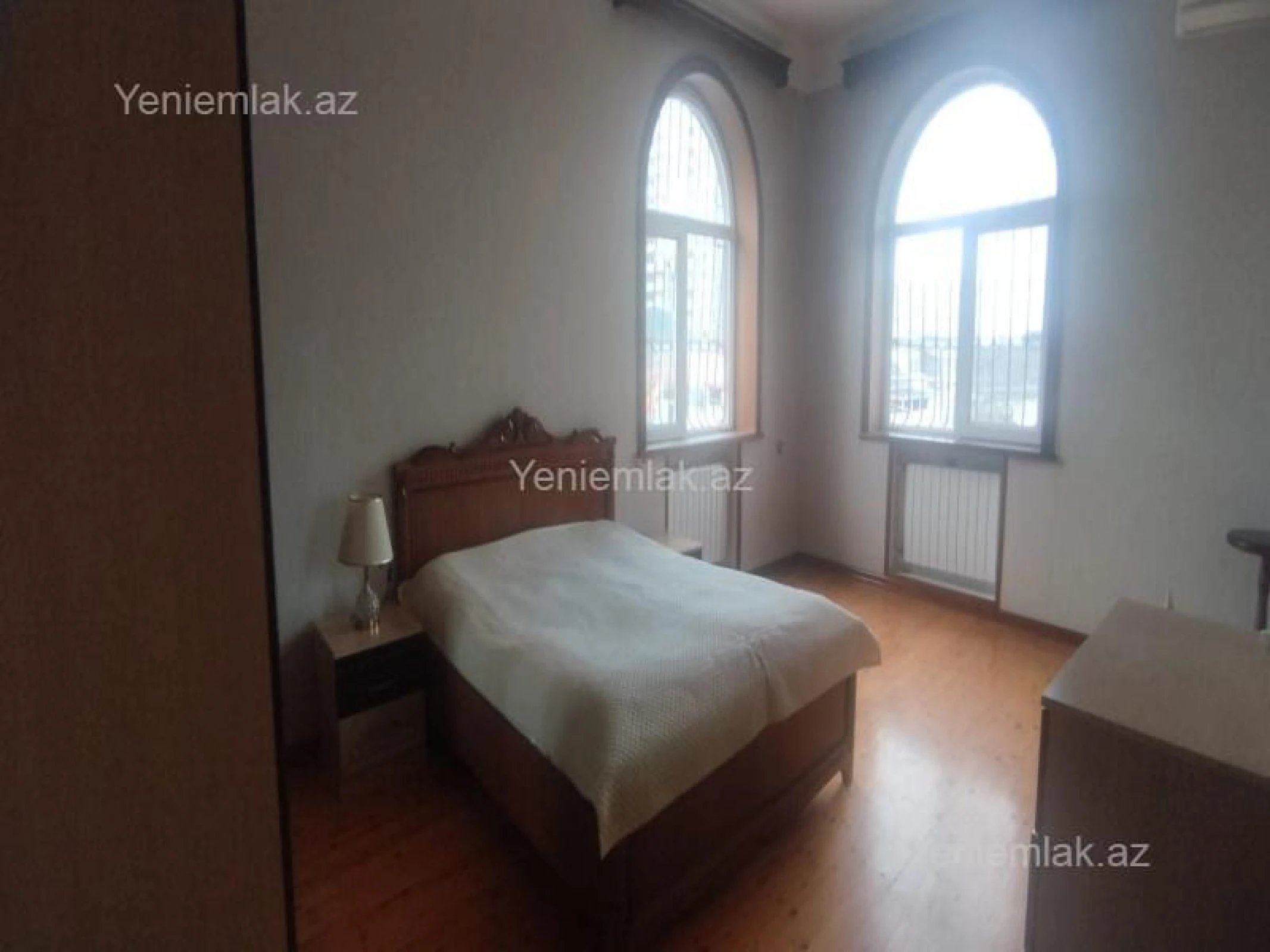 Satılır 5 otaqlı həyət evi 220 m²