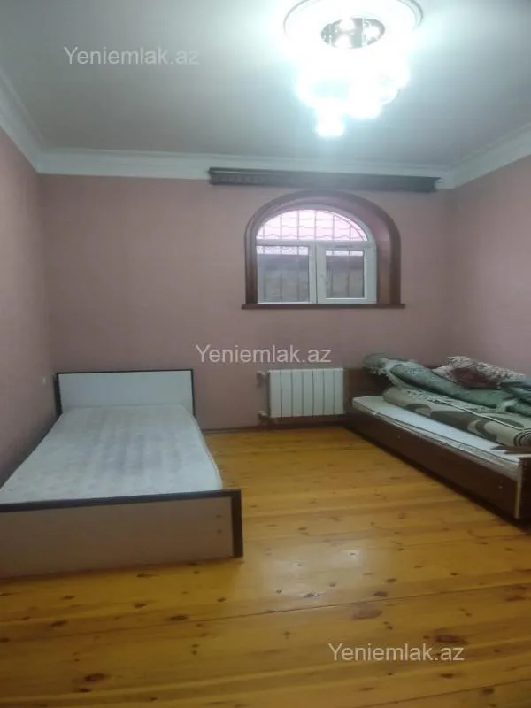 Satılır 5 otaqlı həyət evi 220 m²