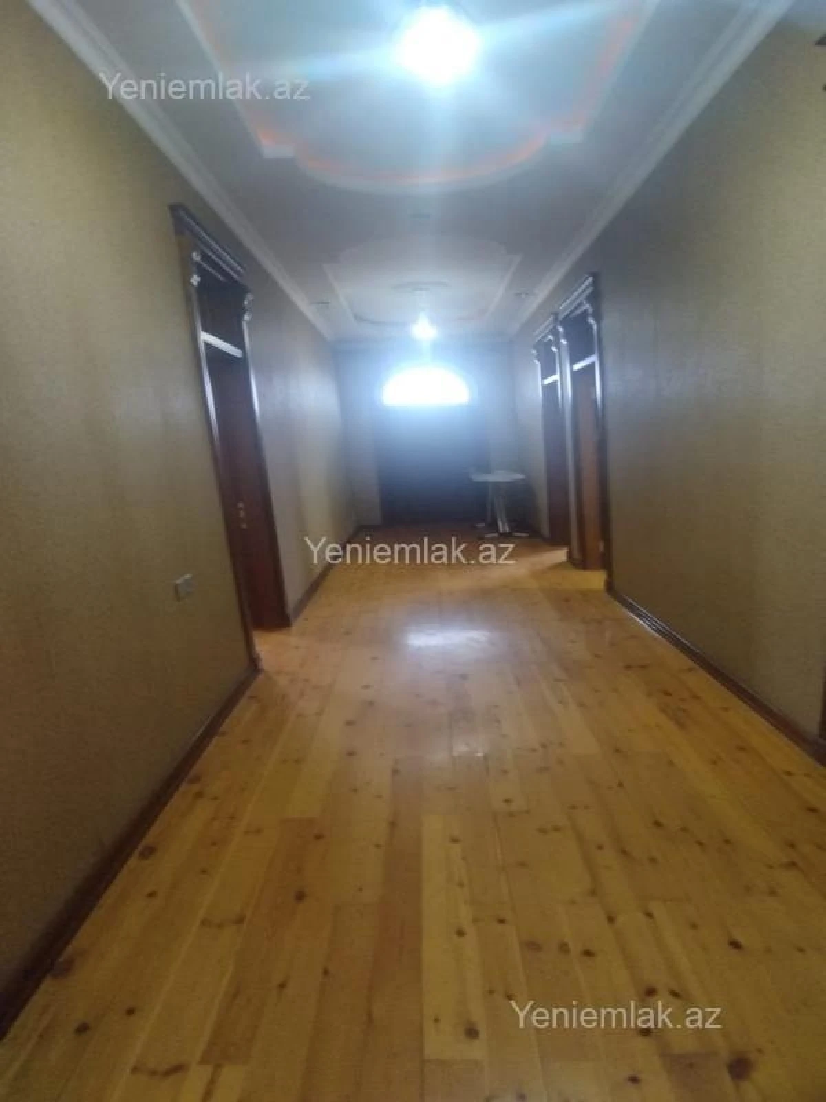 Satılır 5 otaqlı həyət evi 220 m²