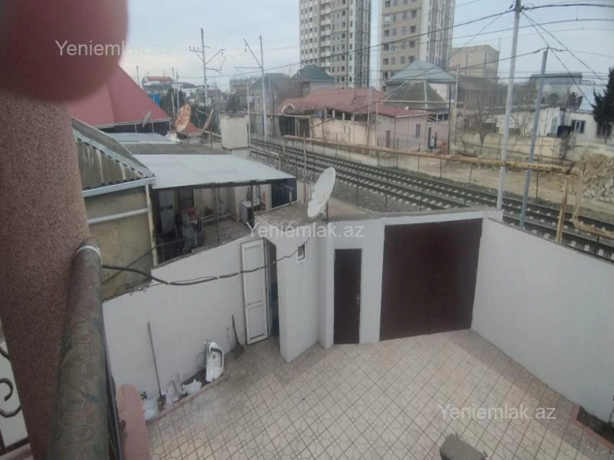 Satılır 5 otaqlı həyət evi 220 m²