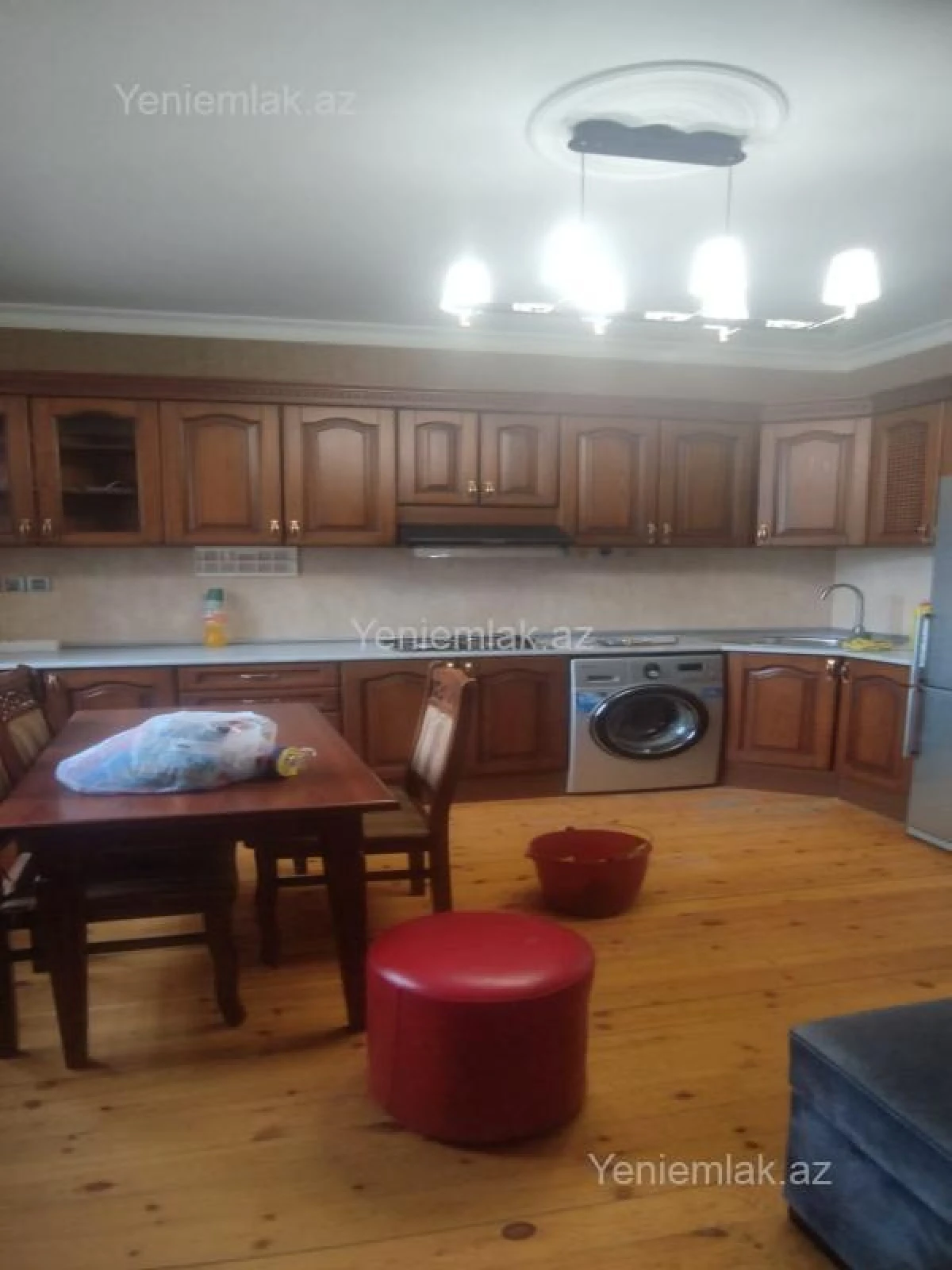 Satılır 5 otaqlı həyət evi 220 m²