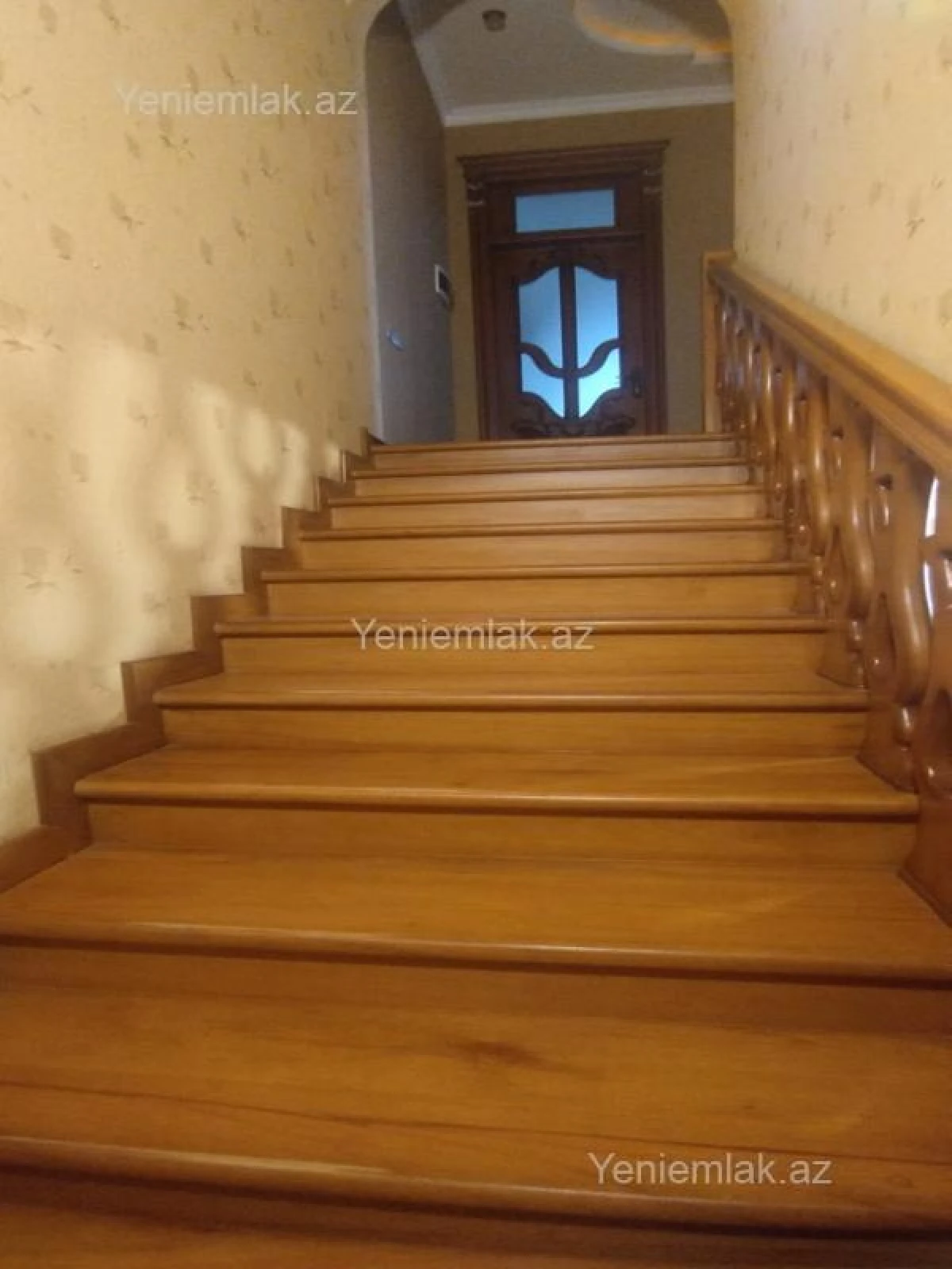 Satılır 5 otaqlı həyət evi 220 m²