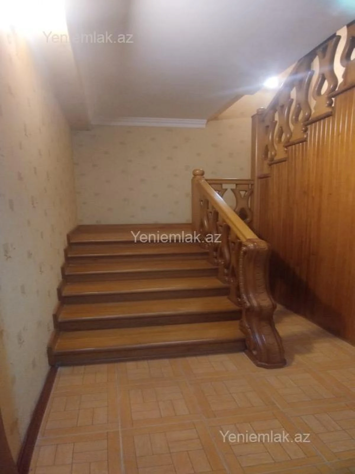 Satılır 5 otaqlı həyət evi 220 m²