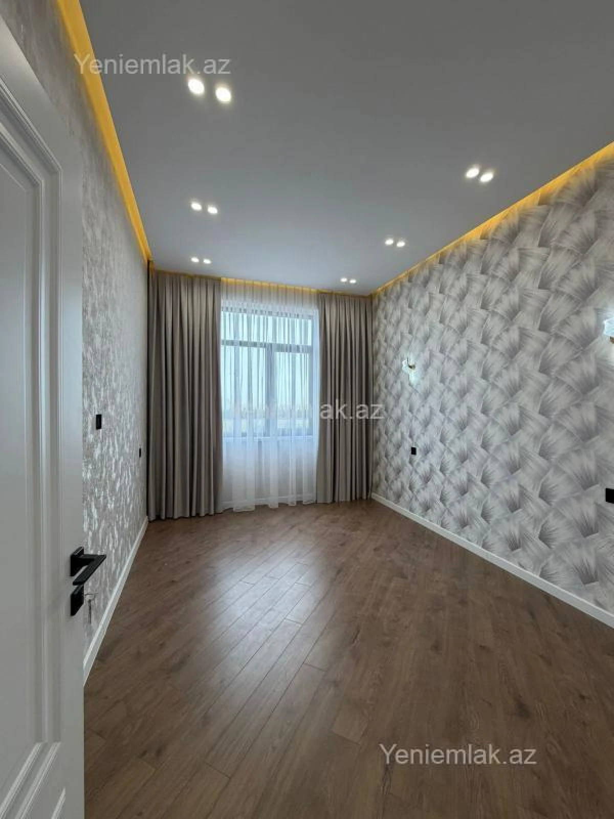 Satılır 2 otaqlı yeni tikili 60 m²