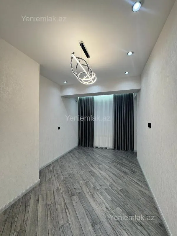 Satılır 3 otaqlı yeni tikili 80 m²