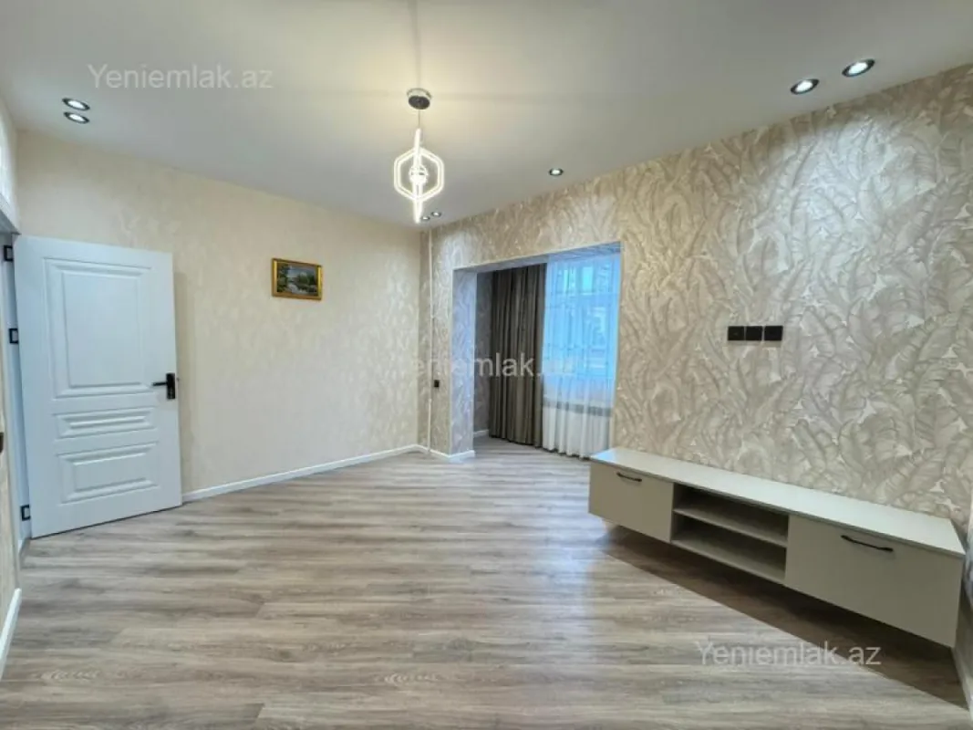 Satılır 2 otaqlı köhnə tikili 45 m²