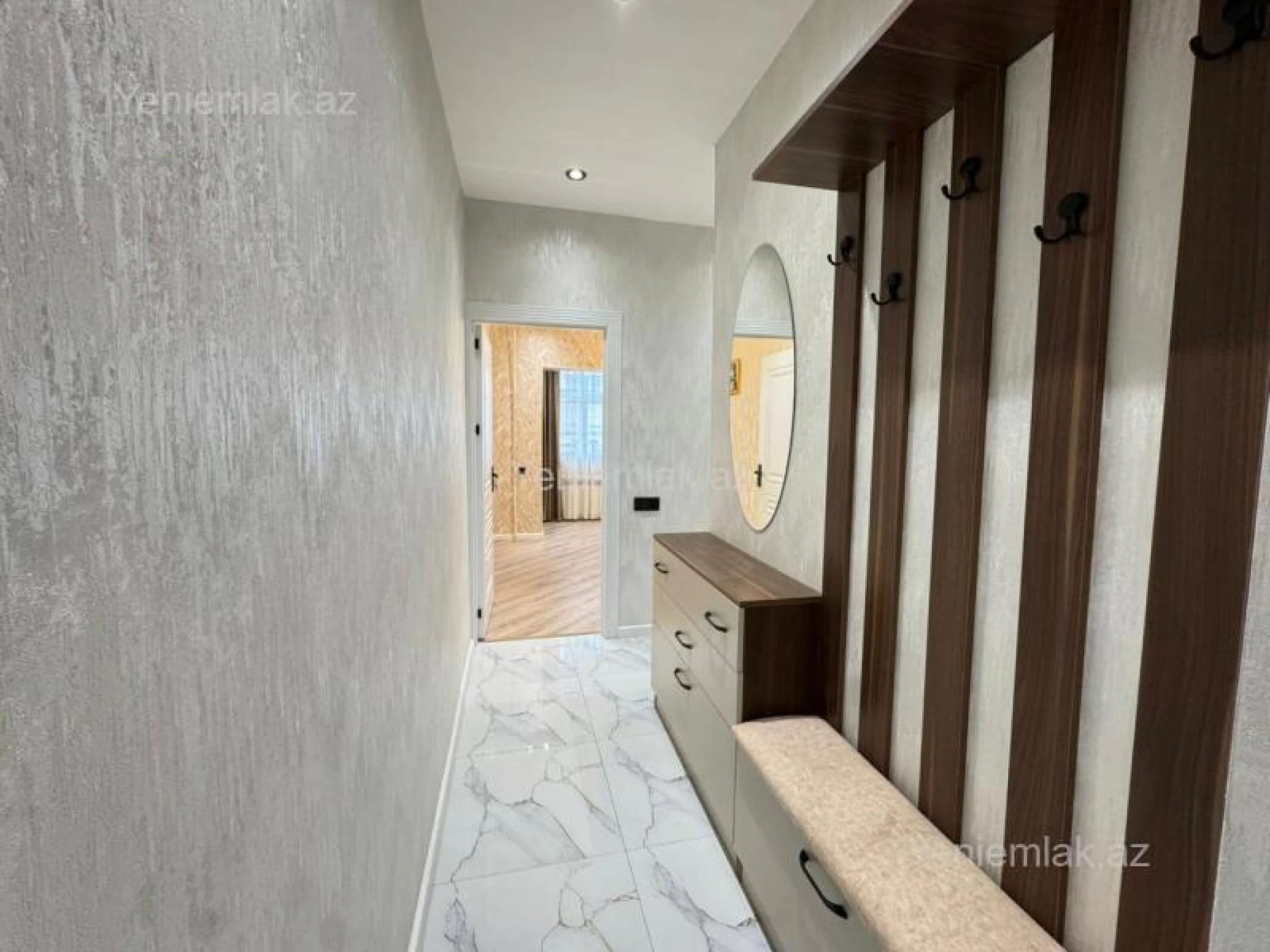 Satılır 2 otaqlı köhnə tikili 45 m²