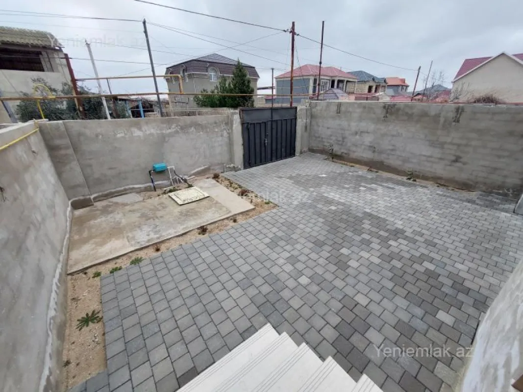 Satılır 4 otaqlı həyət evi 157 m²