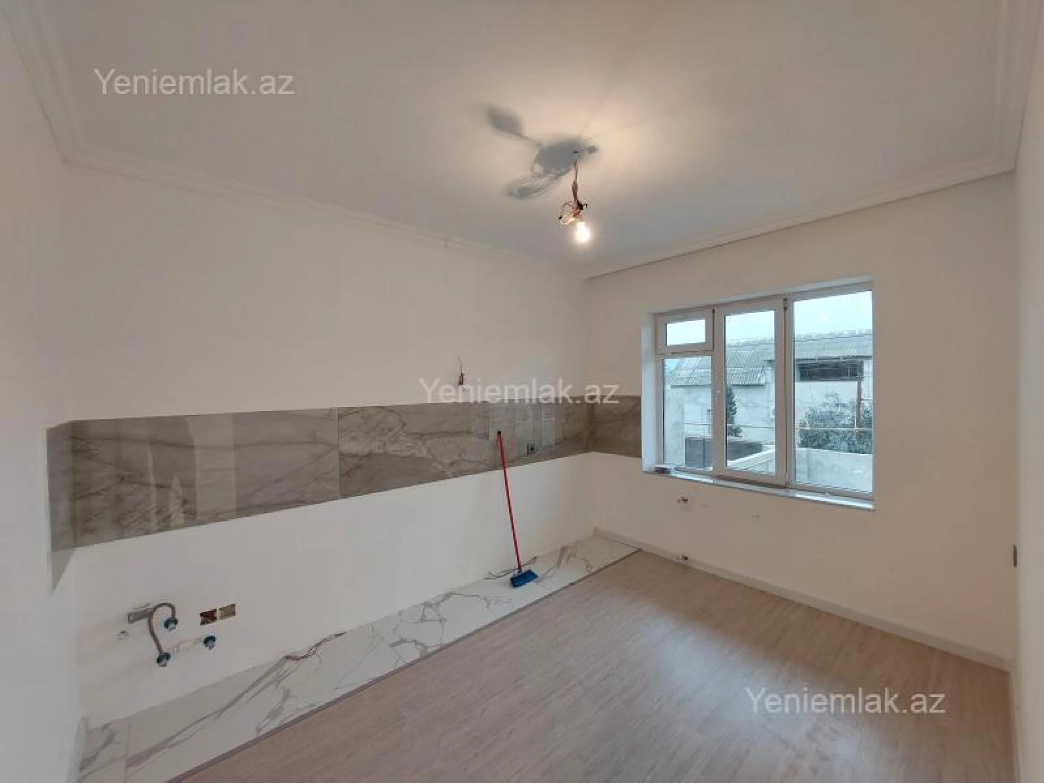 Satılır 4 otaqlı həyət evi 157 m²