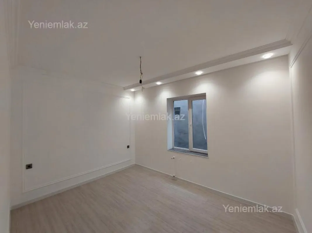 Satılır 4 otaqlı həyət evi 157 m²