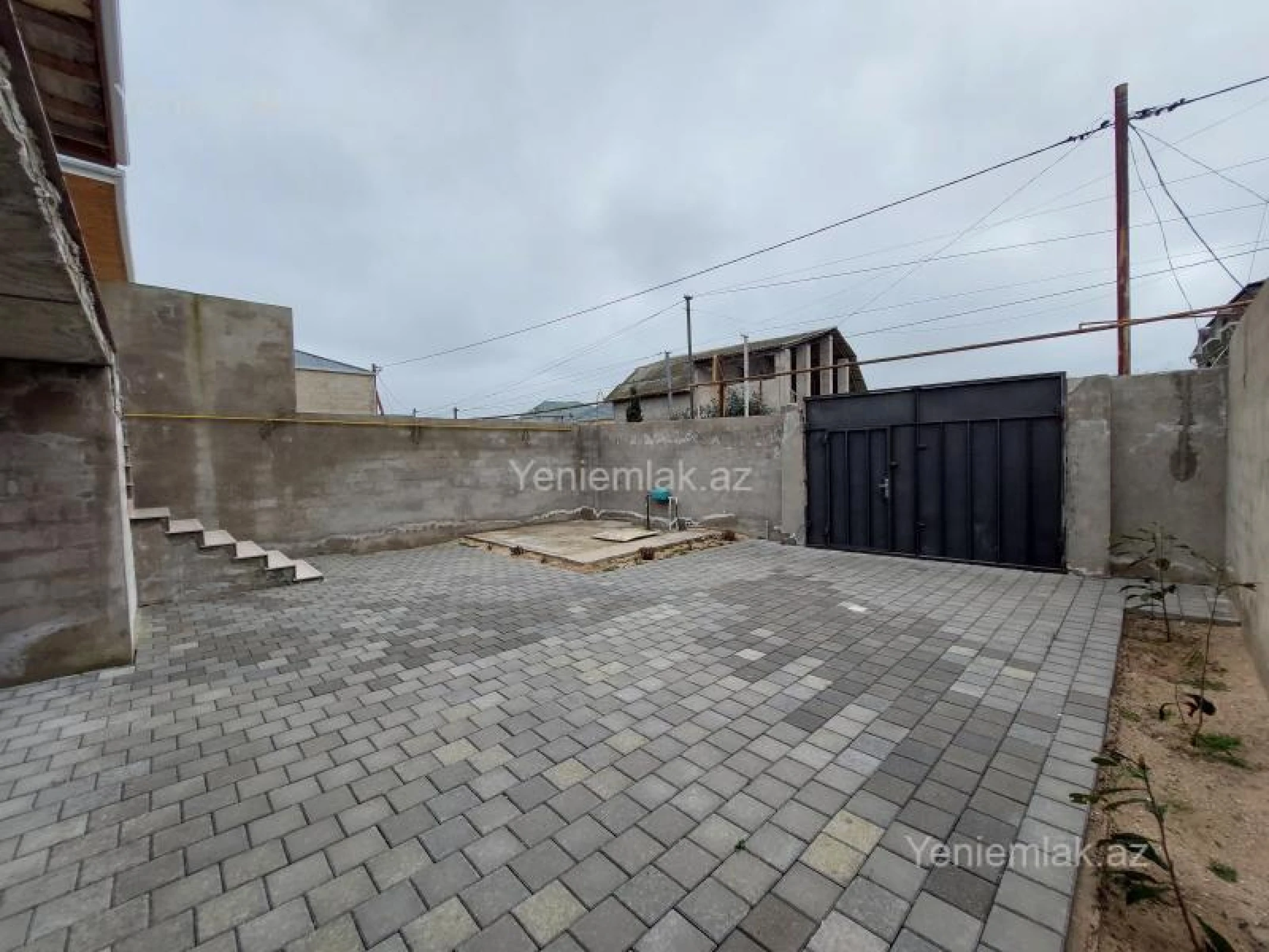 Satılır 4 otaqlı həyət evi 157 m²