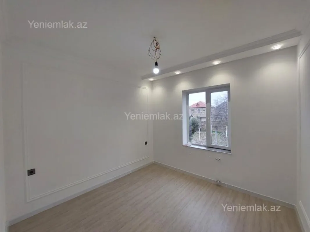 Satılır 4 otaqlı həyət evi 157 m²