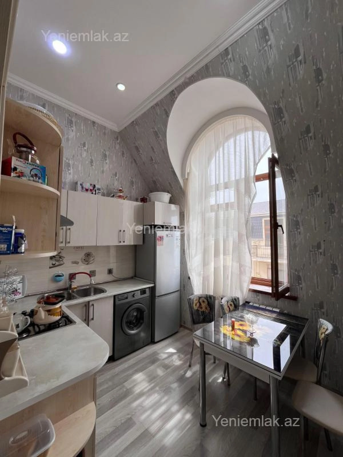 Satılır 2 otaqlı yeni tikili 60 m²