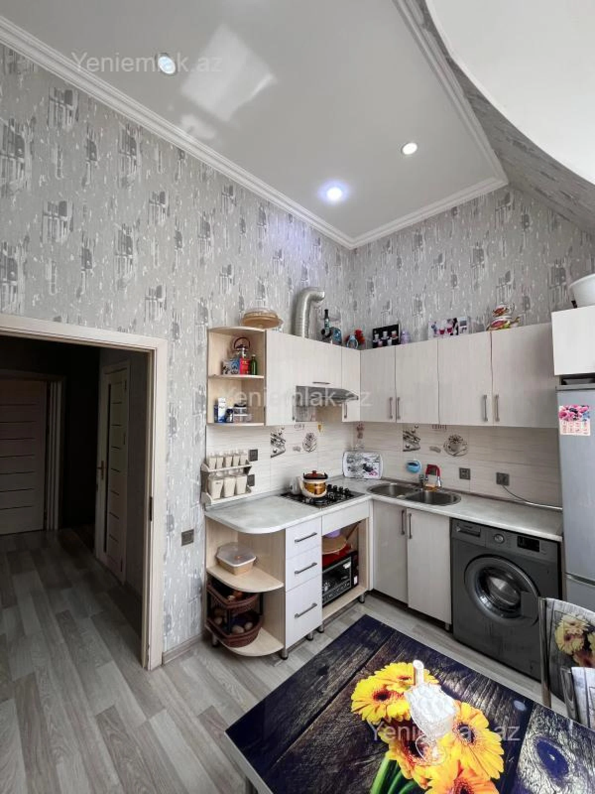 Satılır 2 otaqlı yeni tikili 60 m²