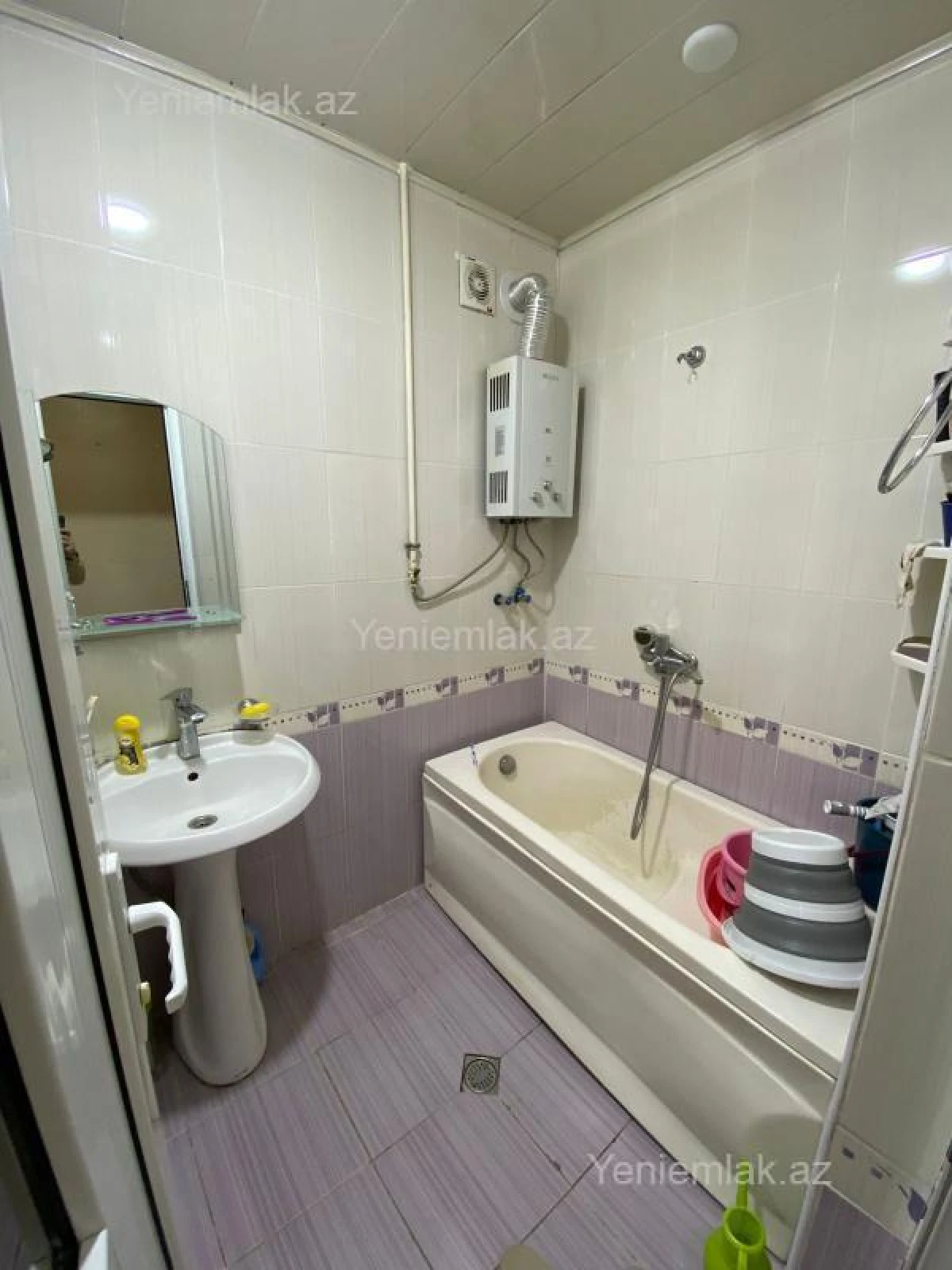 Satılır 4 otaqlı köhnə tikili 100 m²