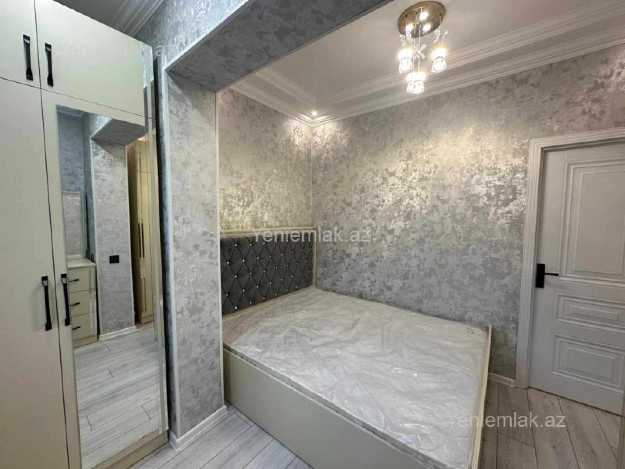 Satılır 2 otaqlı köhnə tikili 45 m²