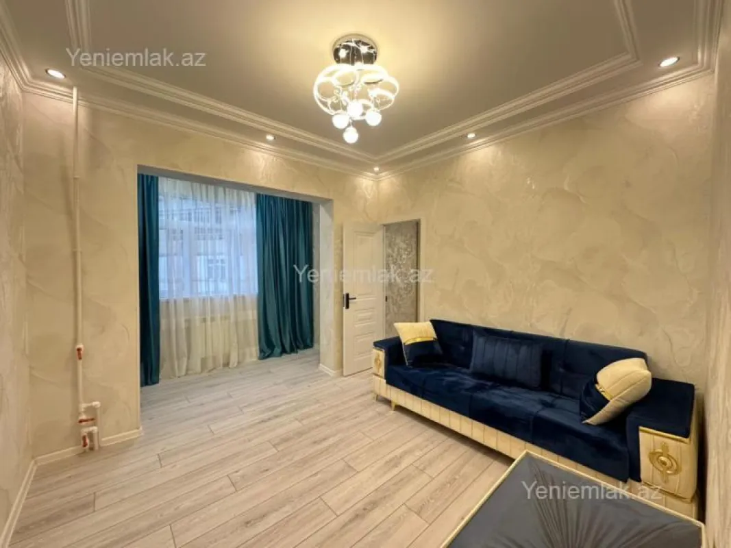 Satılır 2 otaqlı köhnə tikili 45 m²