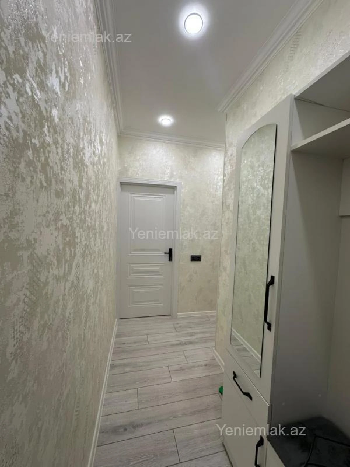 Satılır 2 otaqlı köhnə tikili 45 m²