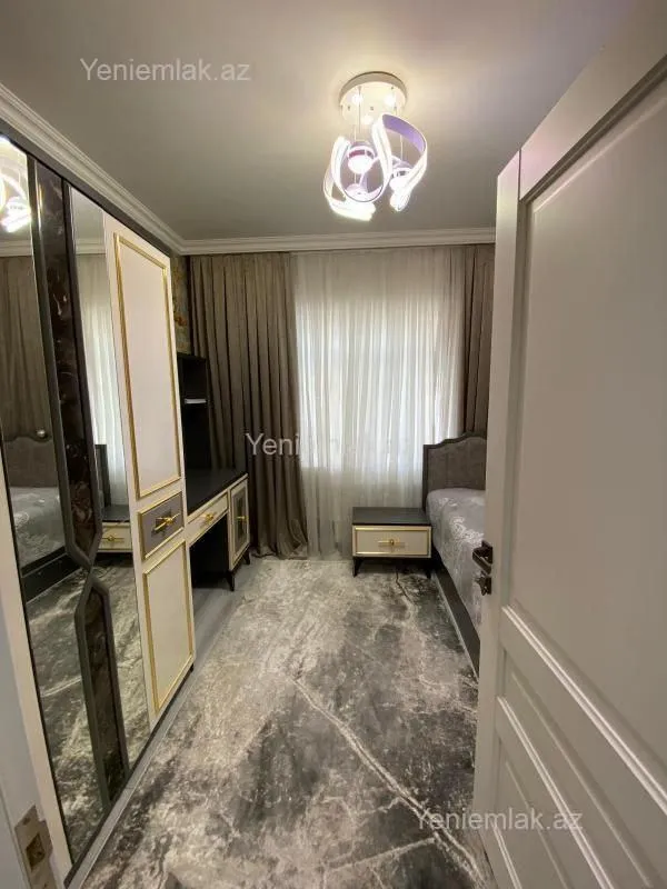 Satılır 4 otaqlı köhnə tikili 95 m²