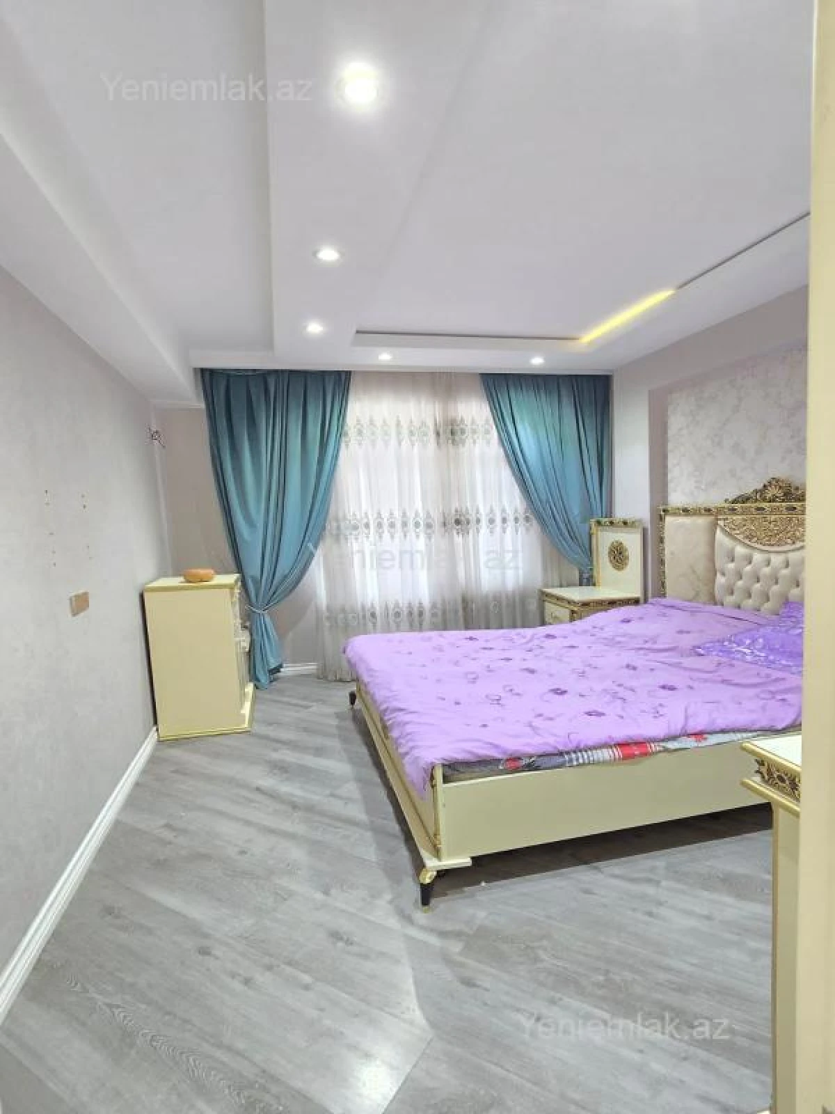 Satılır 3 otaqlı yeni tikili 125 m²