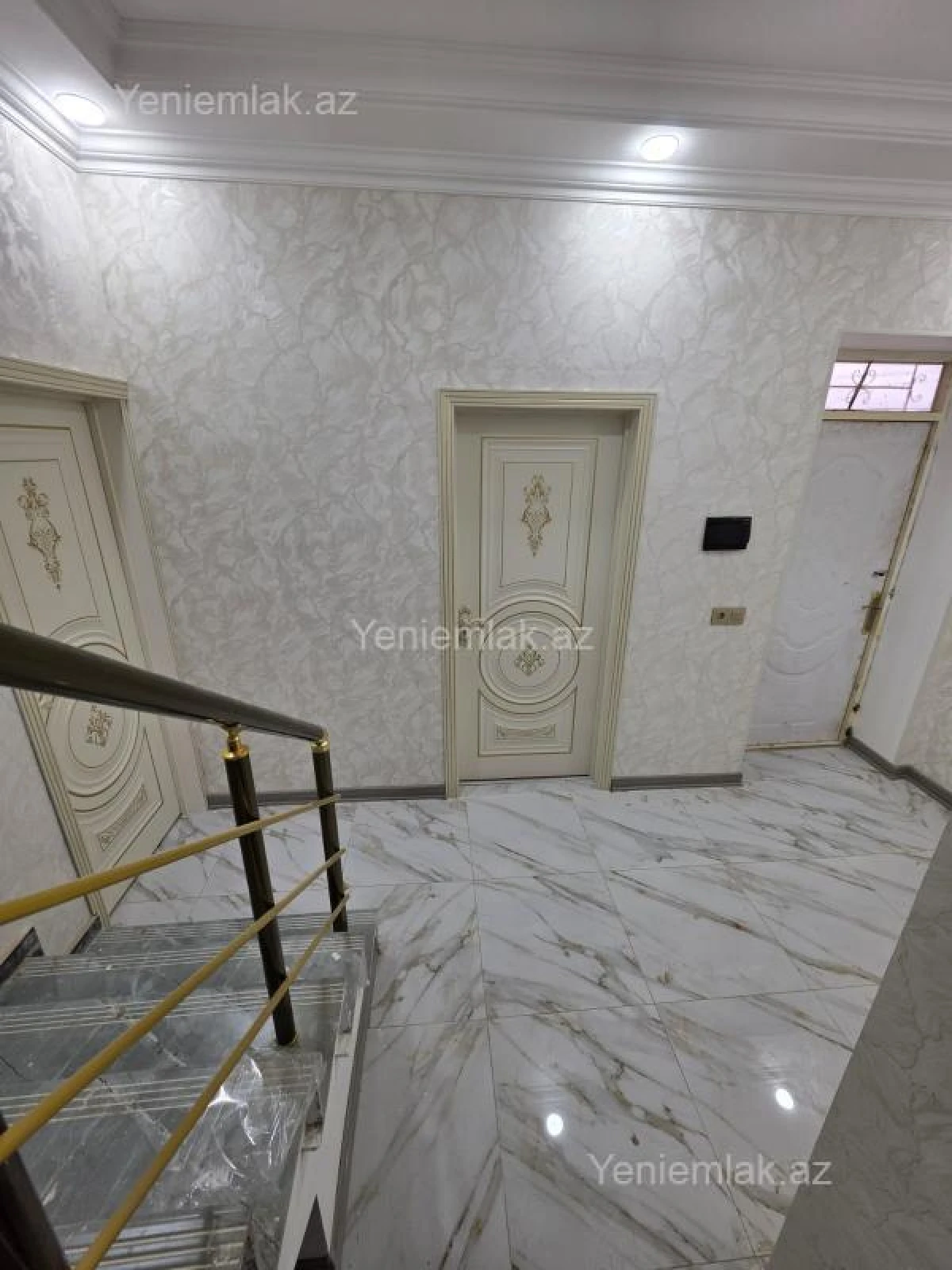 Satılır 5 otaqlı həyət evi 140 m²