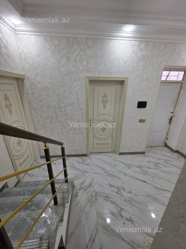 Satılır 5 otaqlı həyət evi 140 m²