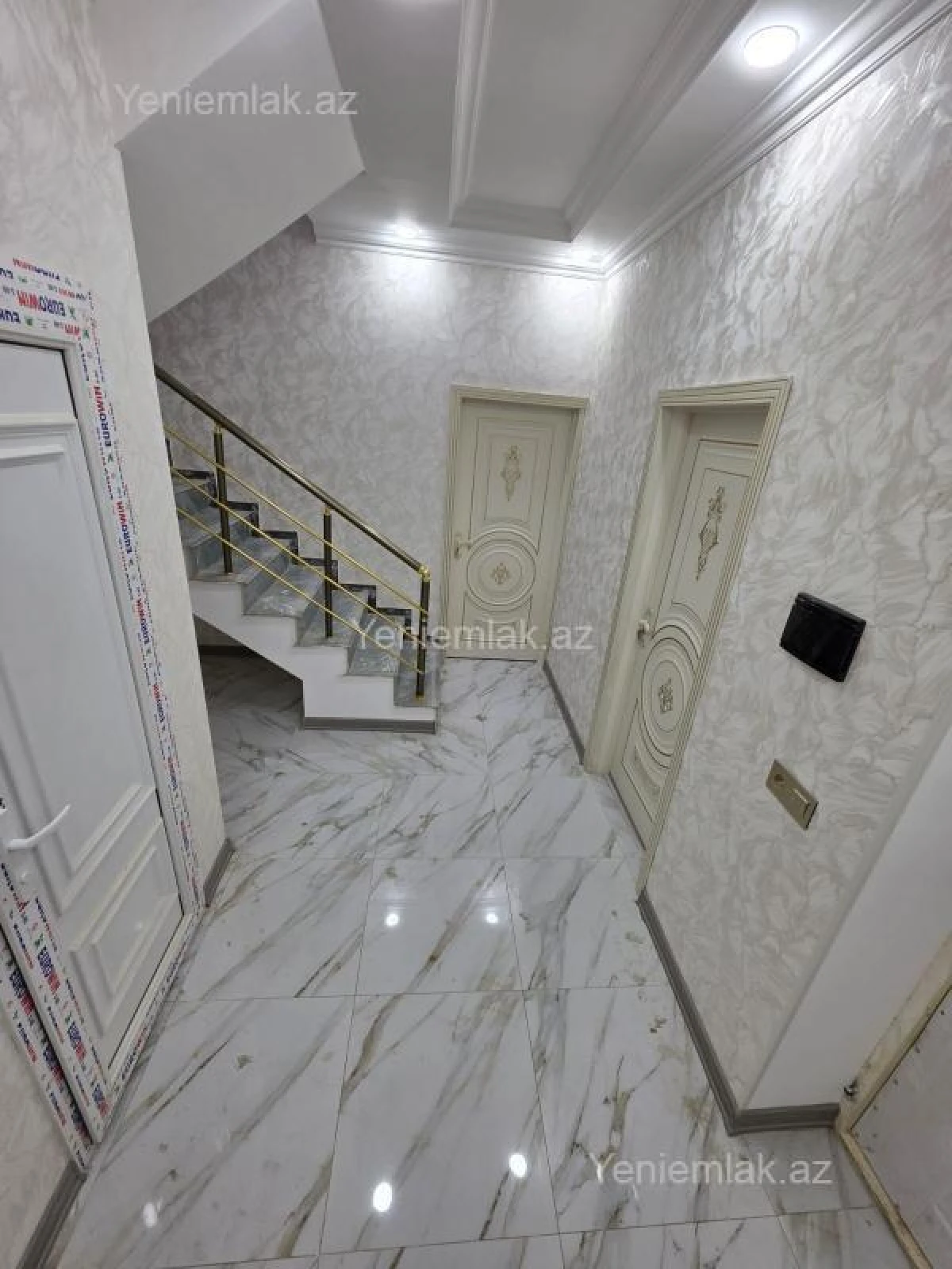 Satılır 5 otaqlı həyət evi 140 m²
