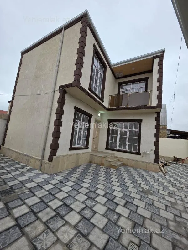 Satılır 5 otaqlı həyət evi 140 m²