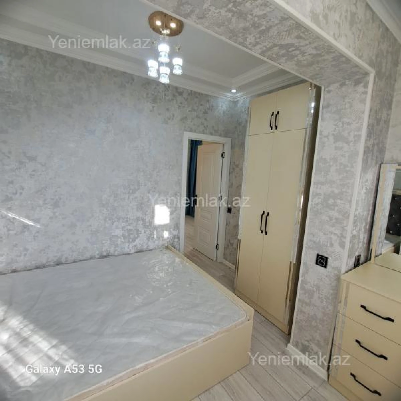 Satılır 2 otaqlı köhnə tikili 45 m²