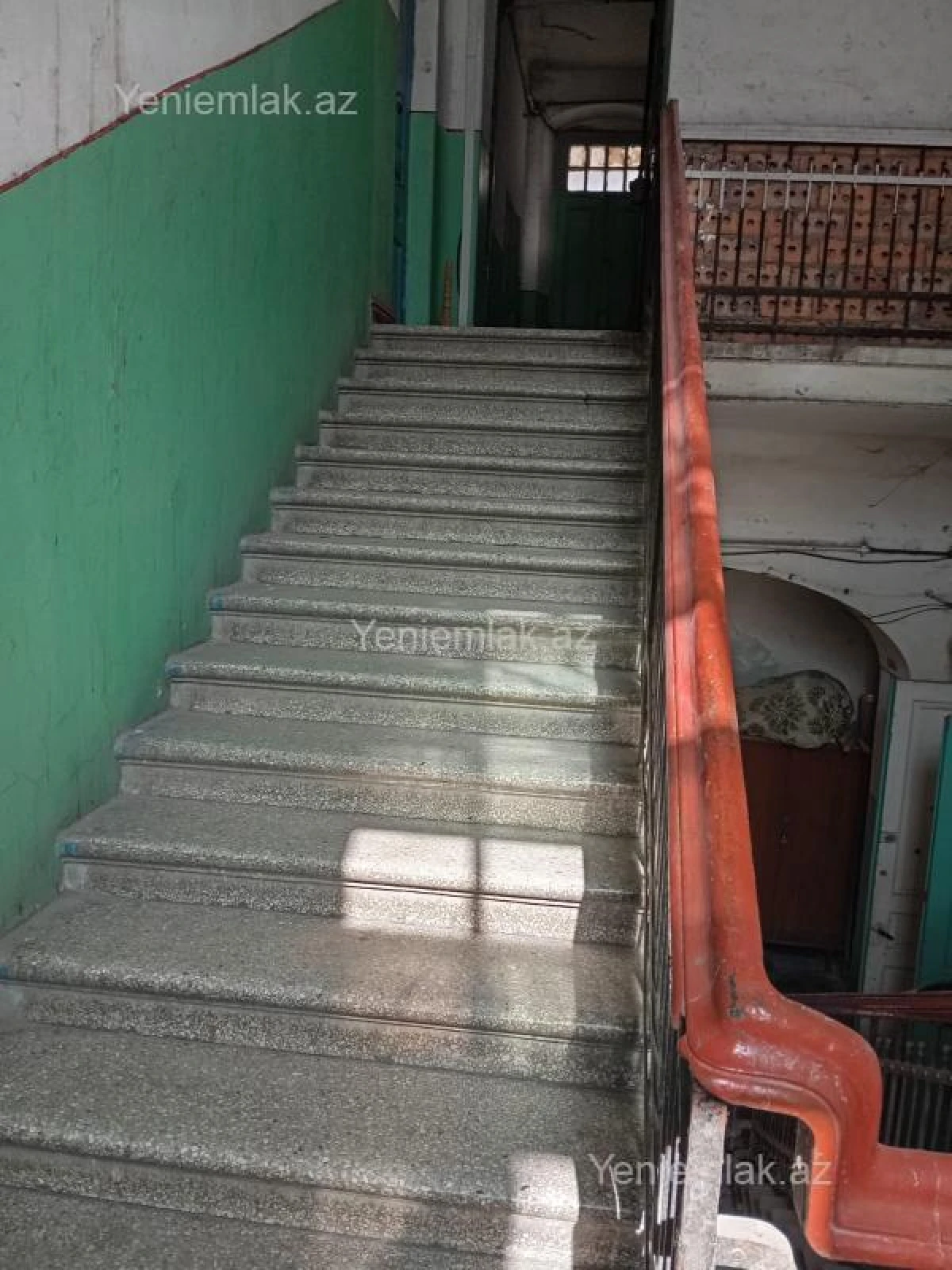 Satılır 1 otaqlı köhnə tikili 47 m²