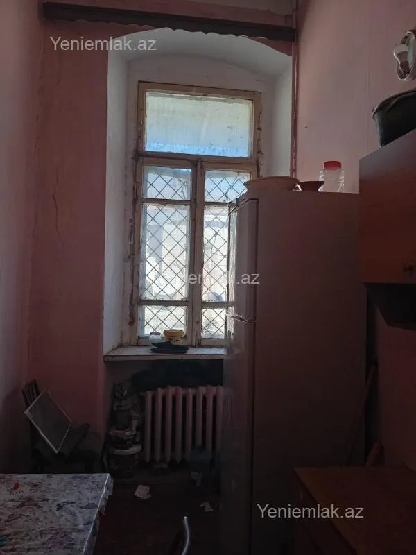 Satılır 1 otaqlı köhnə tikili 47 m²