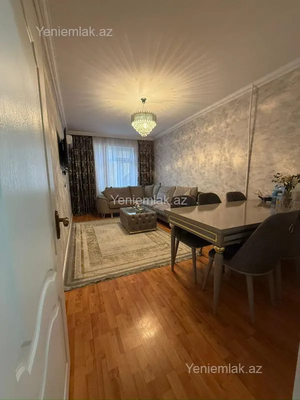 Satılır 2 otaqlı köhnə tikili 60 m²