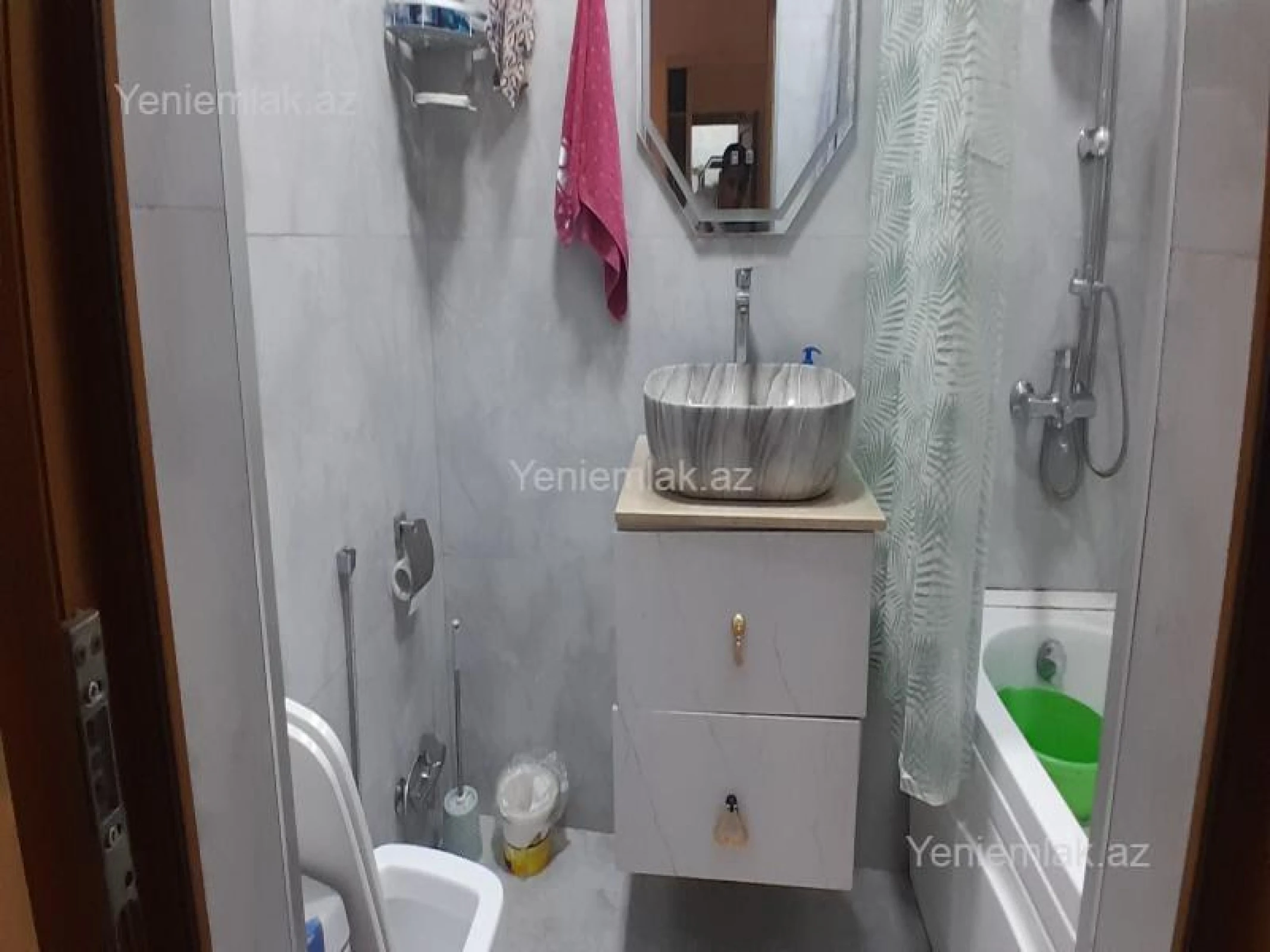 Satılır 3 otaqlı yeni tikili 70 m²