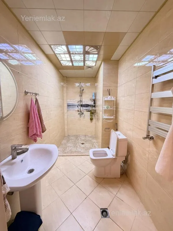 Satılır 3 otaqlı yeni tikili 105 m²