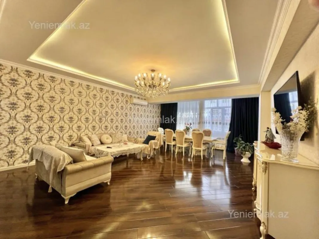 Satılır 3 otaqlı yeni tikili 135 m²