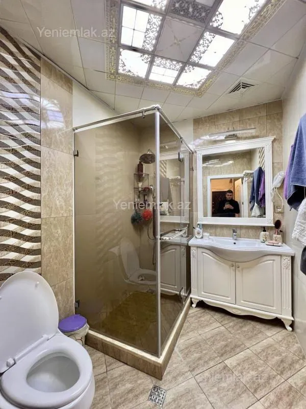 Satılır 3 otaqlı yeni tikili 135 m²