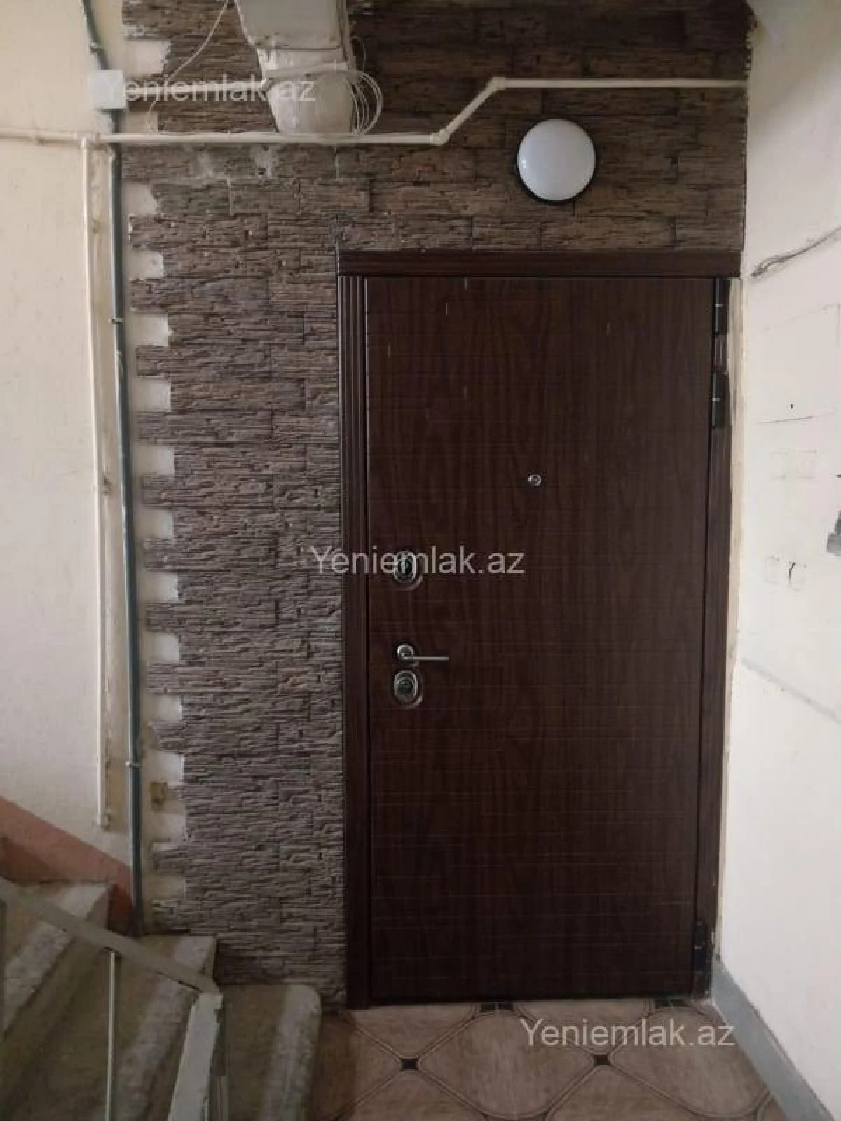 Satılır 3 otaqlı köhnə tikili 72 m²