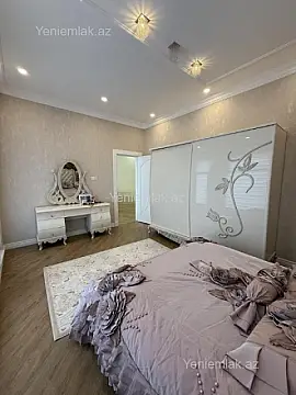 Satılır 5 otaqlı həyət evi 310 m²