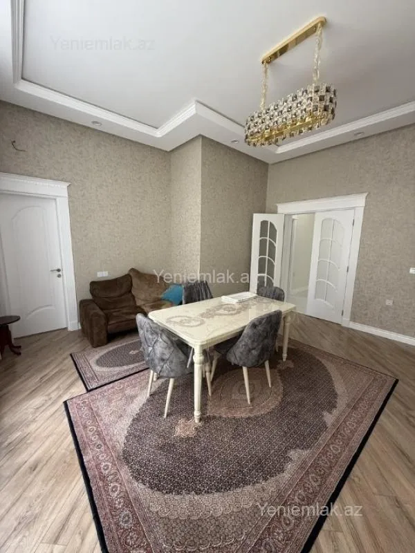 Satılır 5 otaqlı həyət evi 310 m²