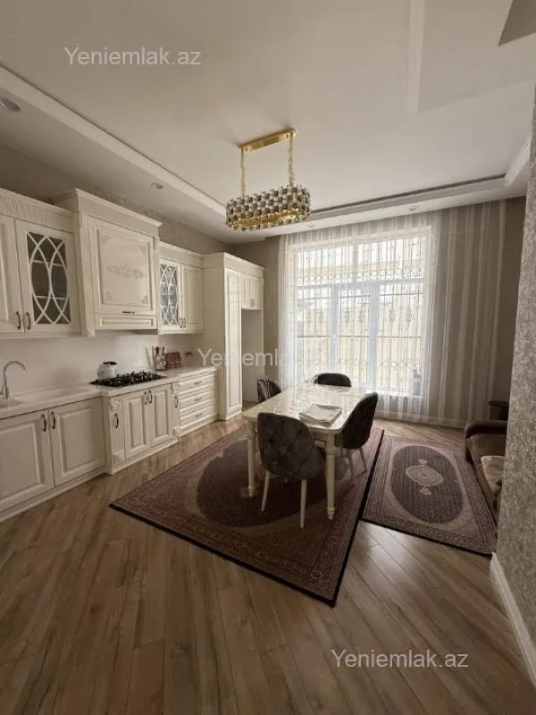 Satılır 5 otaqlı həyət evi 310 m²